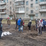 На ул.Динамовцев высадили 100 яблонь