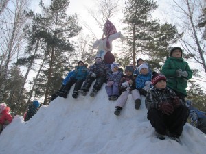 Проводили зиму в парке, чтобы лето было жарким!