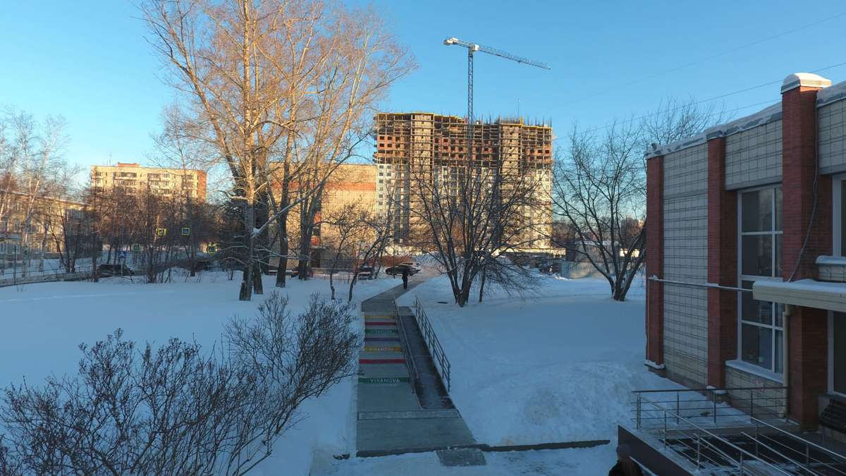 В Щ строители оборудовали пешеходную дорожку