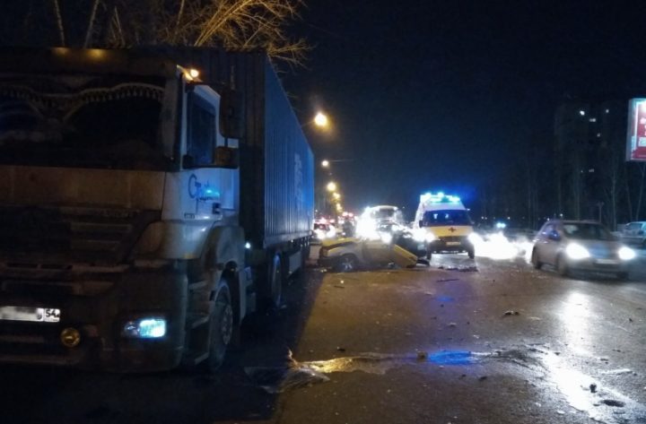 В ДТП на улице Троллейной погибли три пассажира «девятки»