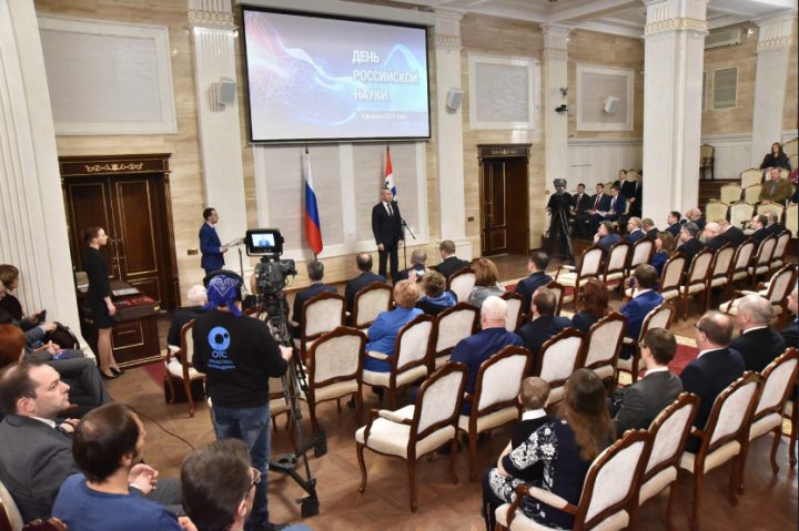Региональные власти поощрили наградами ученых Академгородка