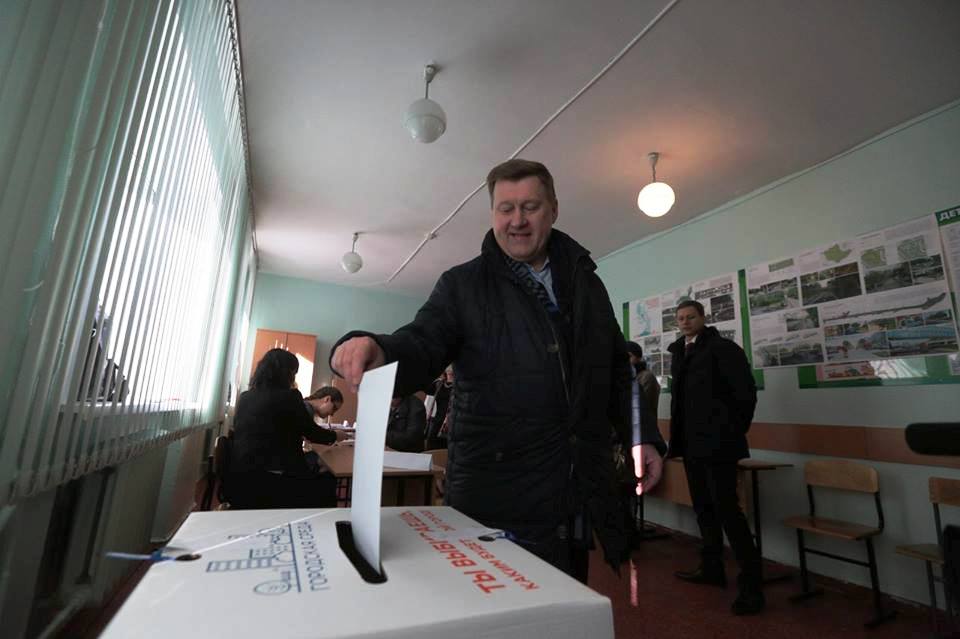 Дважды голосовать на выборах мэра новосибирцам не придётся