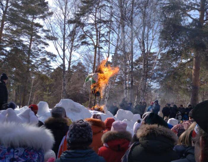 Массовые гуляния на Масленицу в Новосибирске отменили из-за ковида