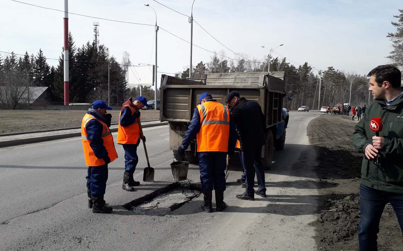 Где работает техника ДЭУ Советского района можно посмотреть онлайн