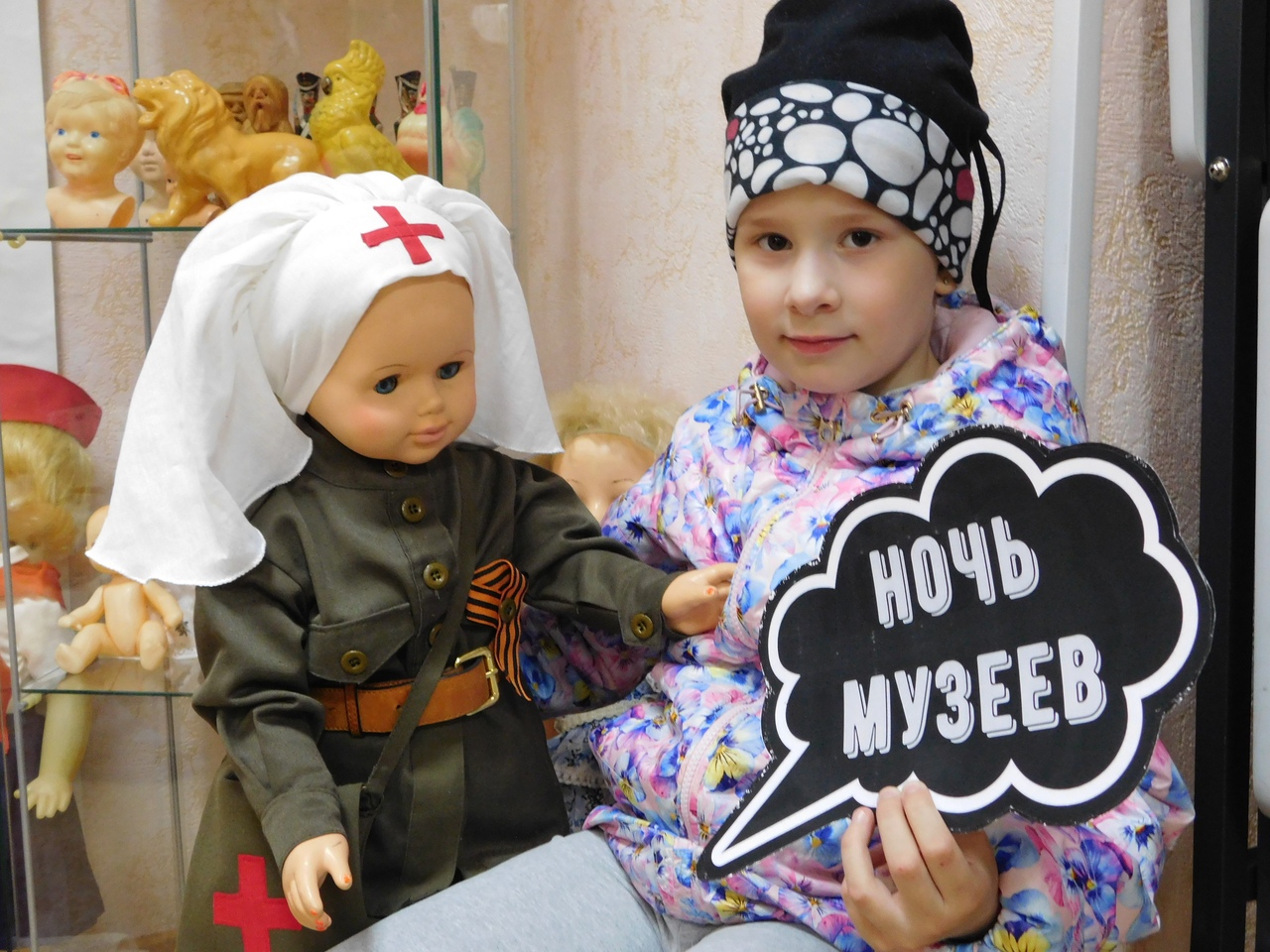 Люди и куклы встретились на ОбьГЭСе в музейную ночь