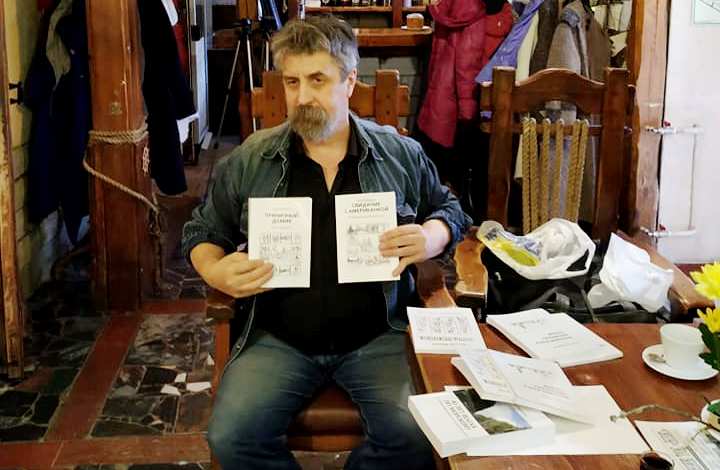 Евгений Марков более 40 лет шагает по Морскому проспекту