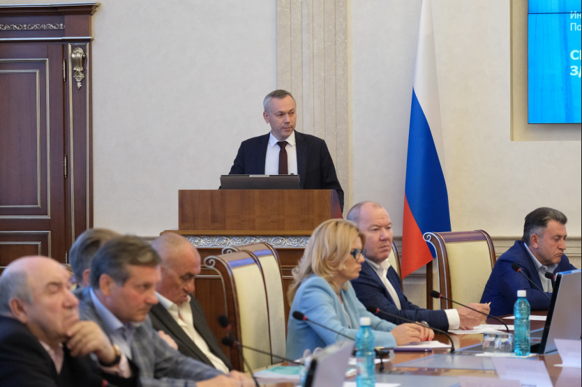 Андрей Травников перечислил задачи по улучшению инвестиционного