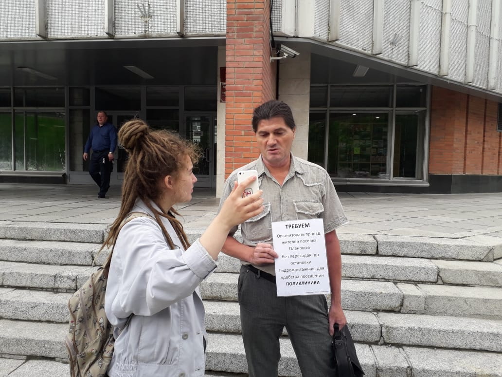 В Советском районе прошёл одиночный пикет на транспортную тему