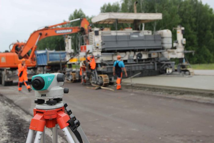 В Новосибирской области заключено 99% контактов на ремонты дорог в