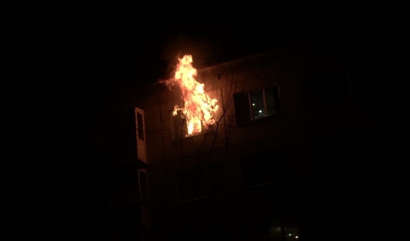 ОбьГЭС отжигает: в микрорайоне горели склад и жилой дом