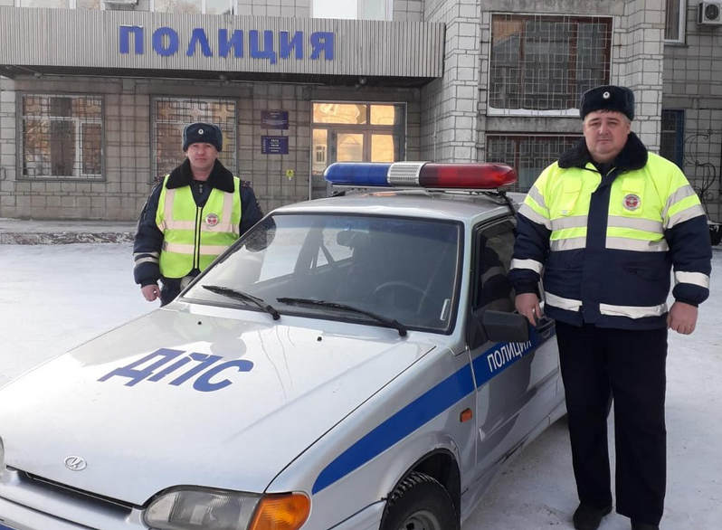 Экипаж ДПС помог вертолётчикам вовремя доставить пациентку в клинику