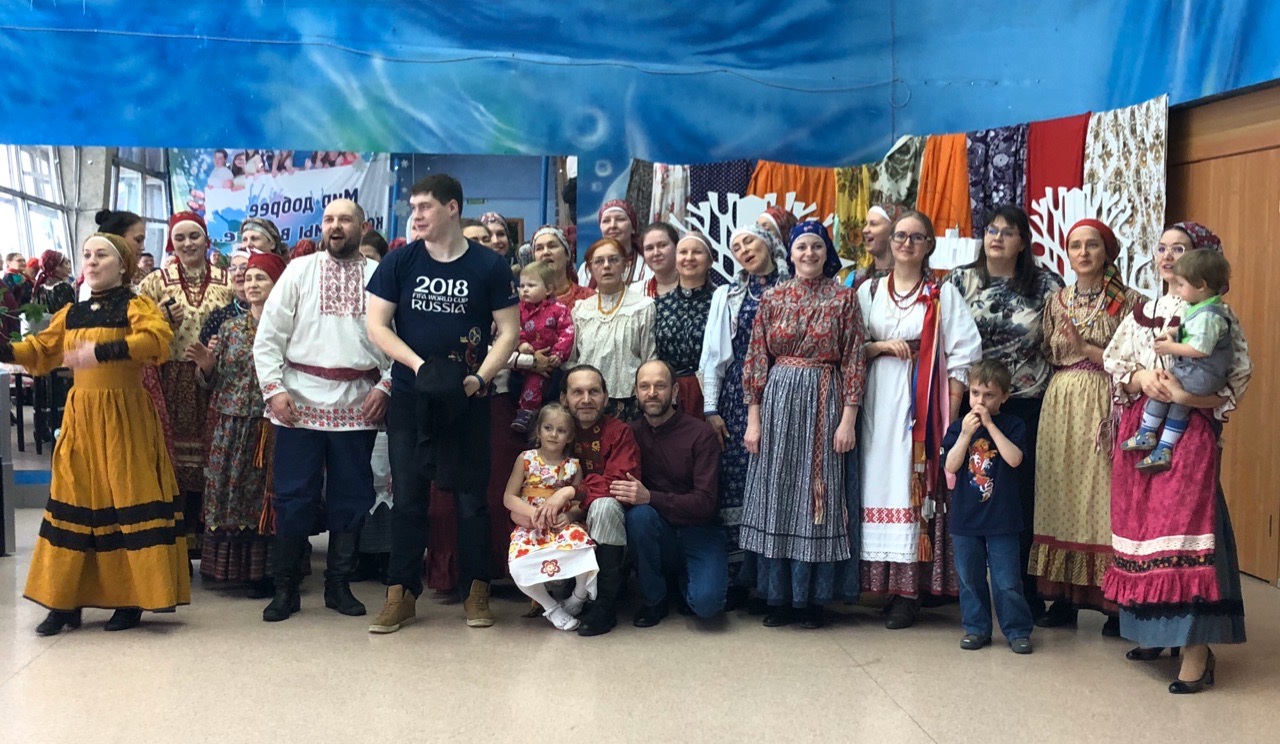 Яркий фольклорный праздник прошёл в Новосибирске