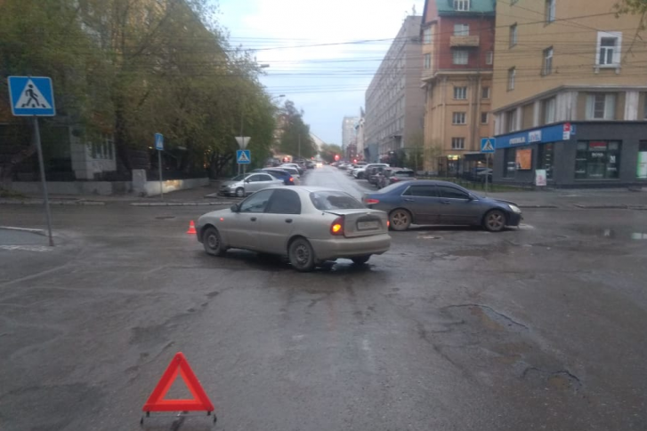5-месячный мальчик пострадал в аварии в центре Новосибирска