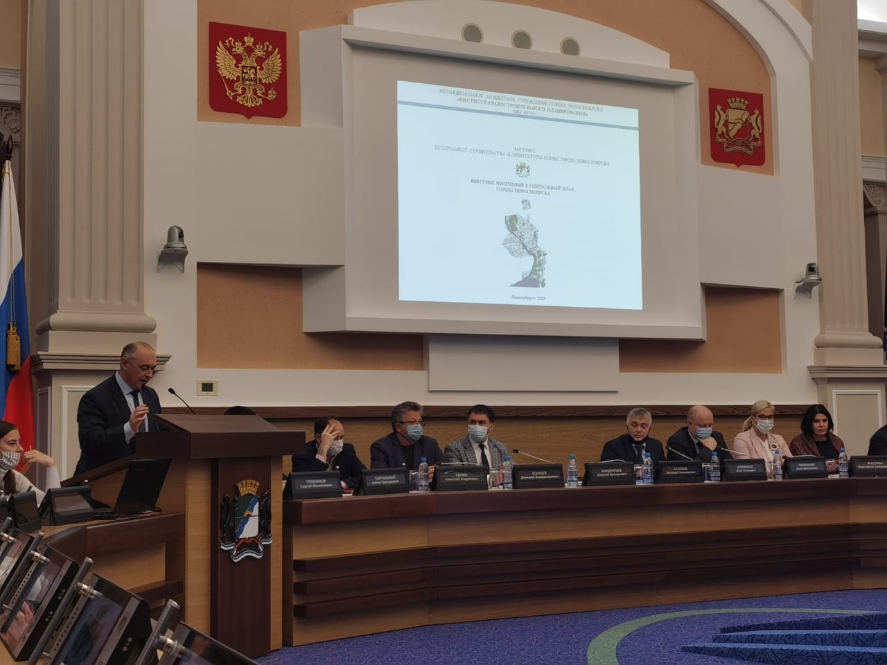 Новосибирских депутатов Бойко и Пирогову могут лишить мандатов