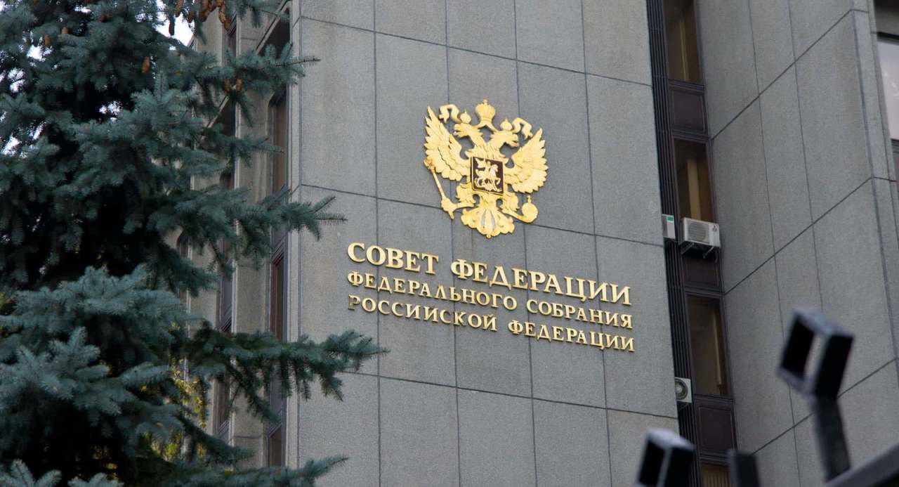 Доходы сенатора Карелина выше доходов сенатора Городецкого