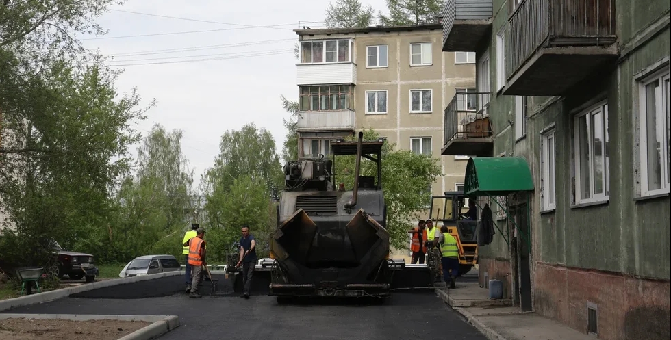Благоустроительные работы стартовали в 54 дворах Новосибирска