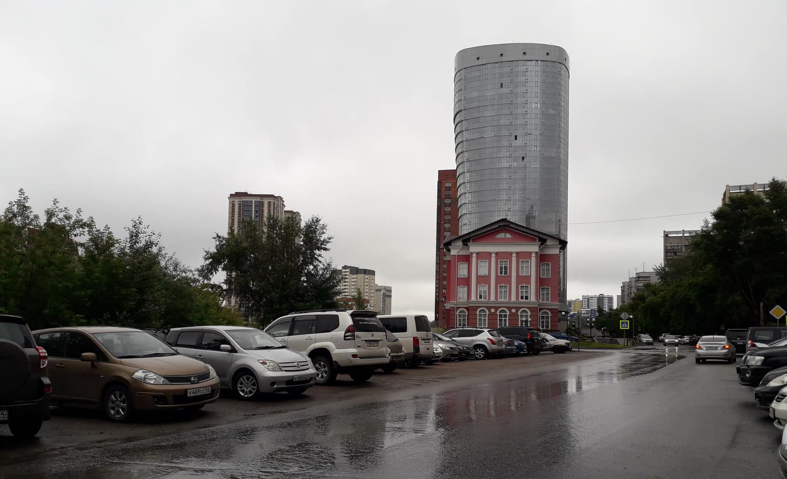 Жара до +33 с дождями и грозами задержится в Новосибирске до 11