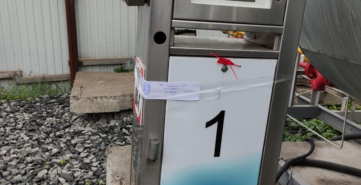 Приставы закрыли на 3 месяца опасную АГЗС в Ленинском районе