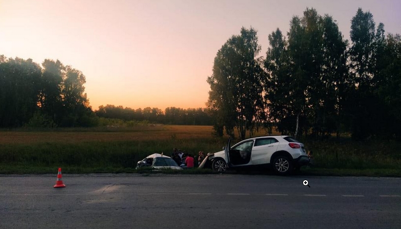 В жёсткой аварии под Новосибирском погибли два человека