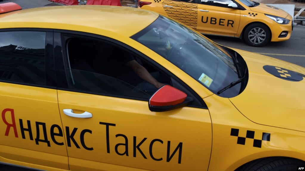 Новосибирского таксиста пассажир ранил из травмата