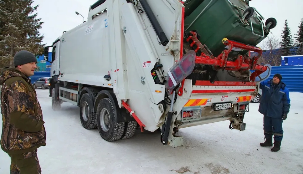 В Новосибирске хотят обанкротить крупнейшего перевозчика мусора ООО