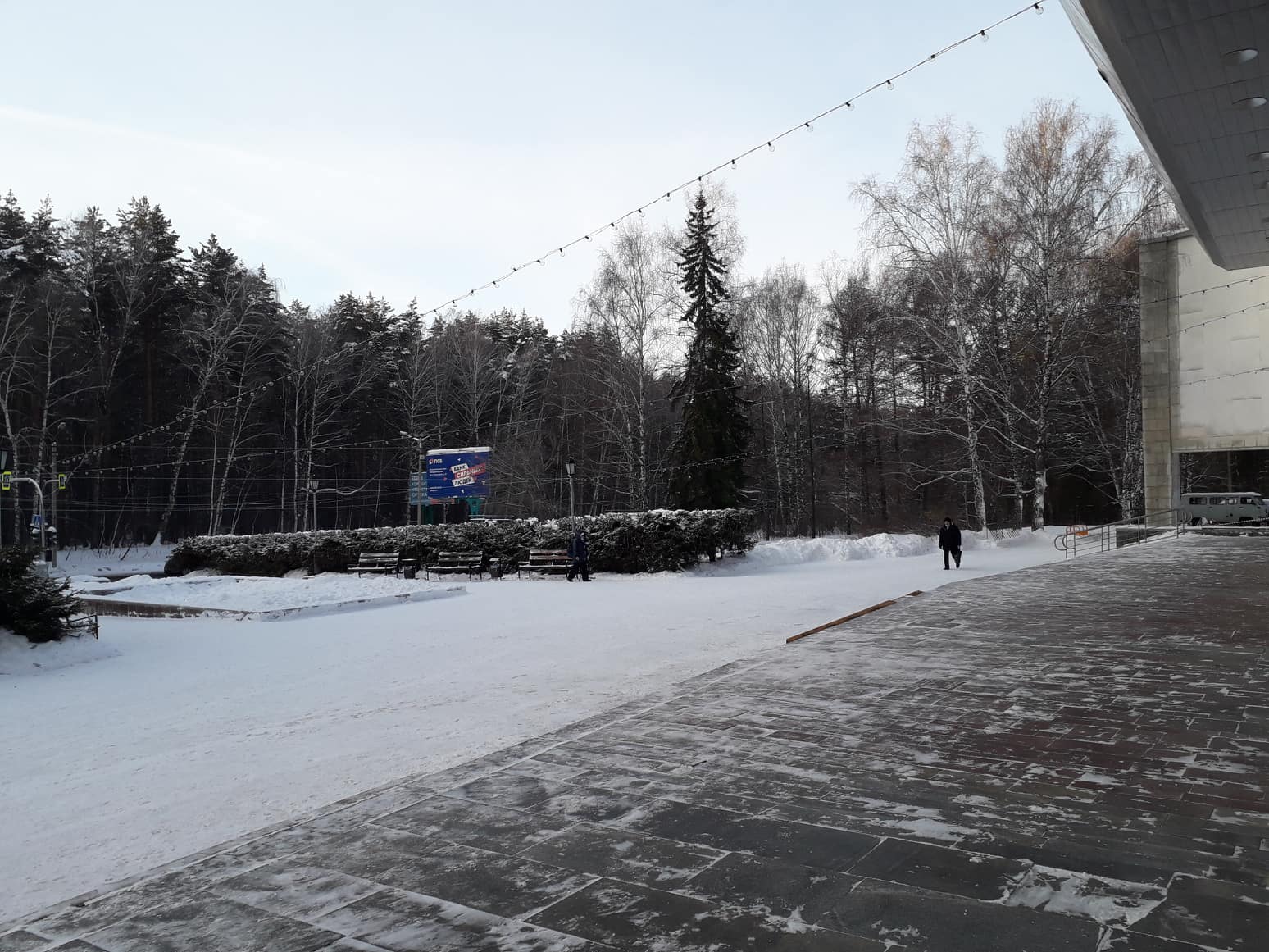 В Академгородке у входа в ДМ «Юность» появится каток
