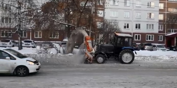 Какие улицы Новосибирска очистят от снега днём 12 декабря