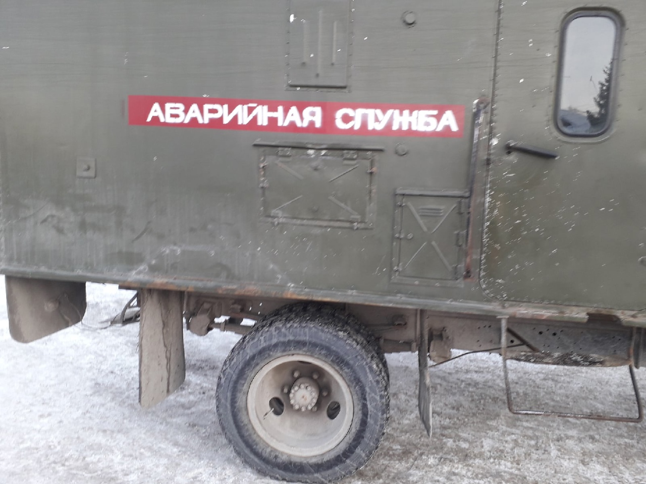 Дефект трубопровода на Российской обещают устранить до вечера 7