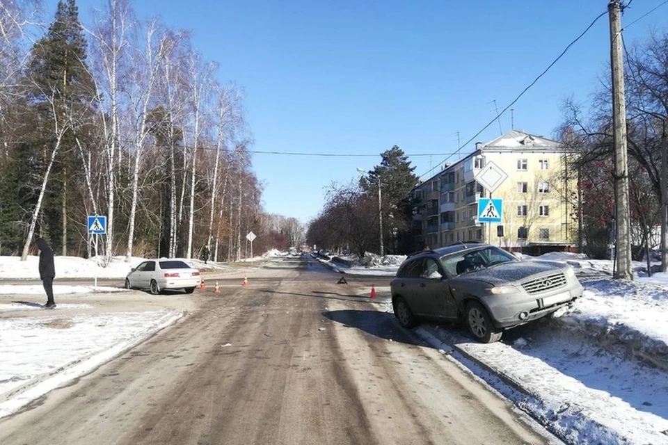 В Советском районе 9 марта под машины попали два человека