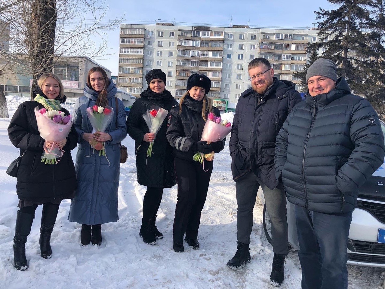 Ежегодная акция &laquo;Цветы для автоледи&raquo; прошла на Шлюзе