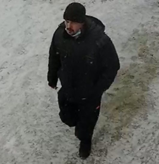 В Новосибирске объявлен в розыск напавший на двух девочек педофил