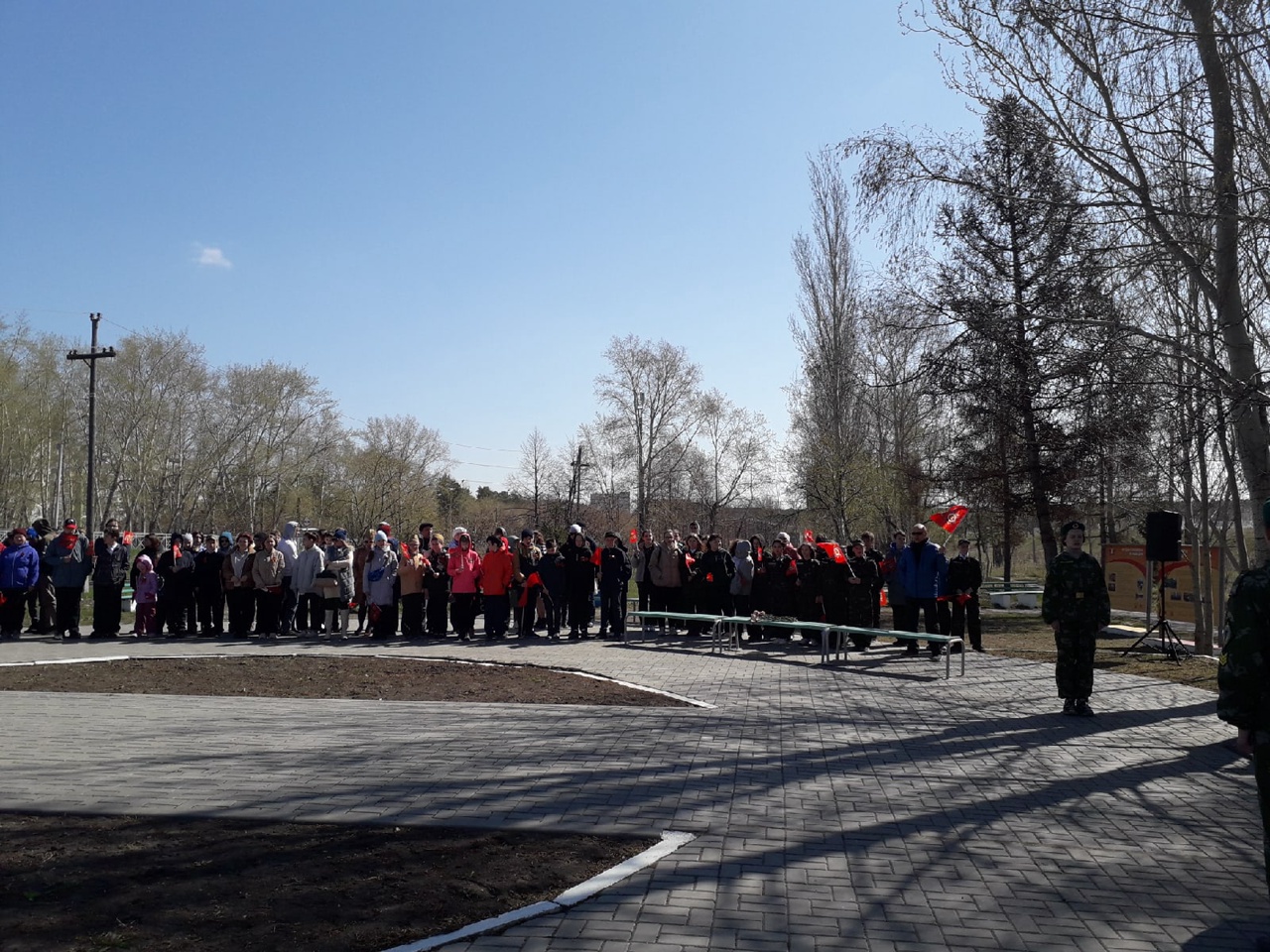 «Бессмертный полк» прошел в Новосибирске по улицам Нижней Ельцовки