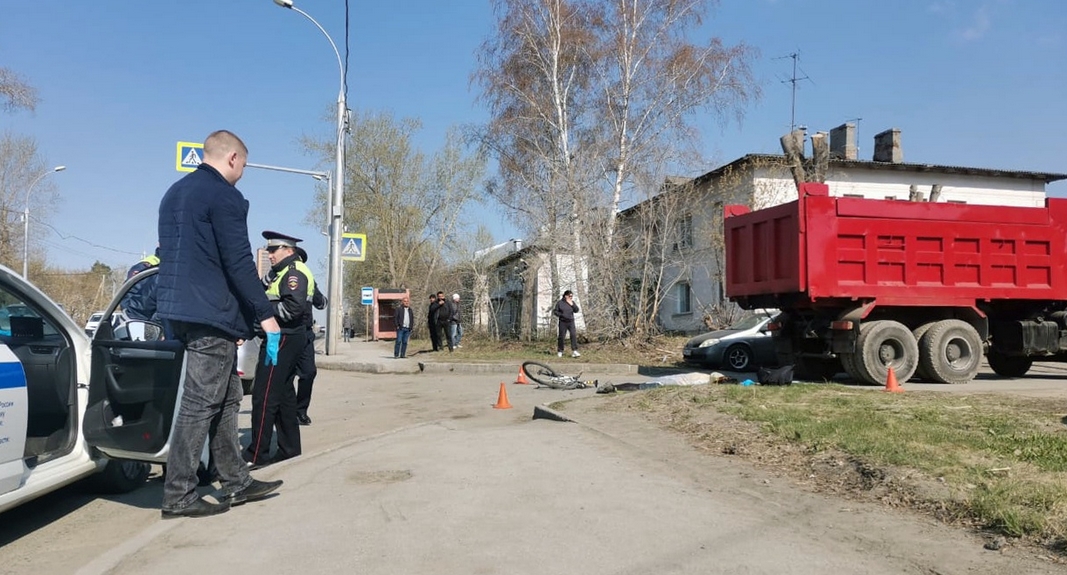 В Новосибирске грузовик насмерть сбил 51-летнего велосипедиста