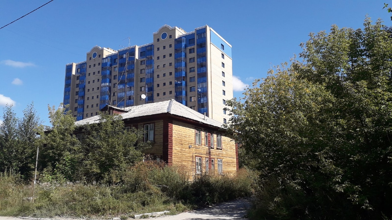 Жители аварийных домов Щ недовольны депутатом Пинус