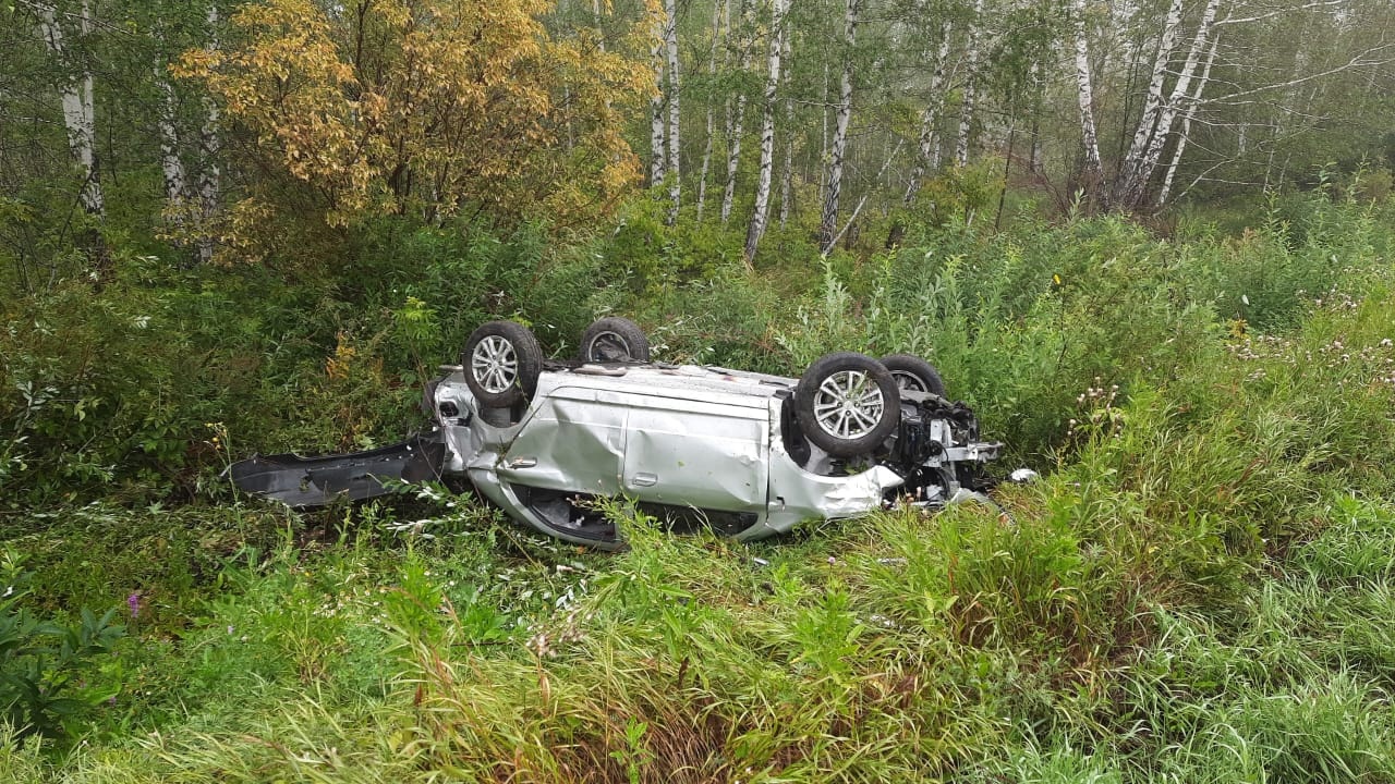 Под Новосибирском в аварии погибла женщина-водитель Chevrolet