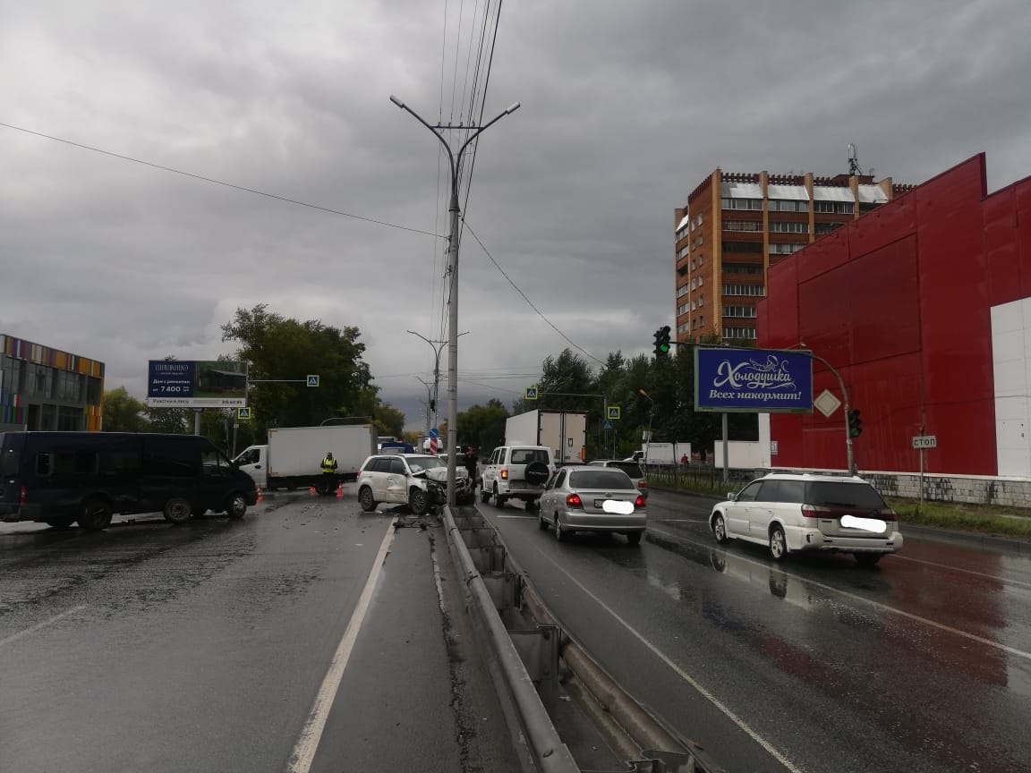 В Новосибирске пострадала в ДТП 7-летняя пассажирка «Сузуки»