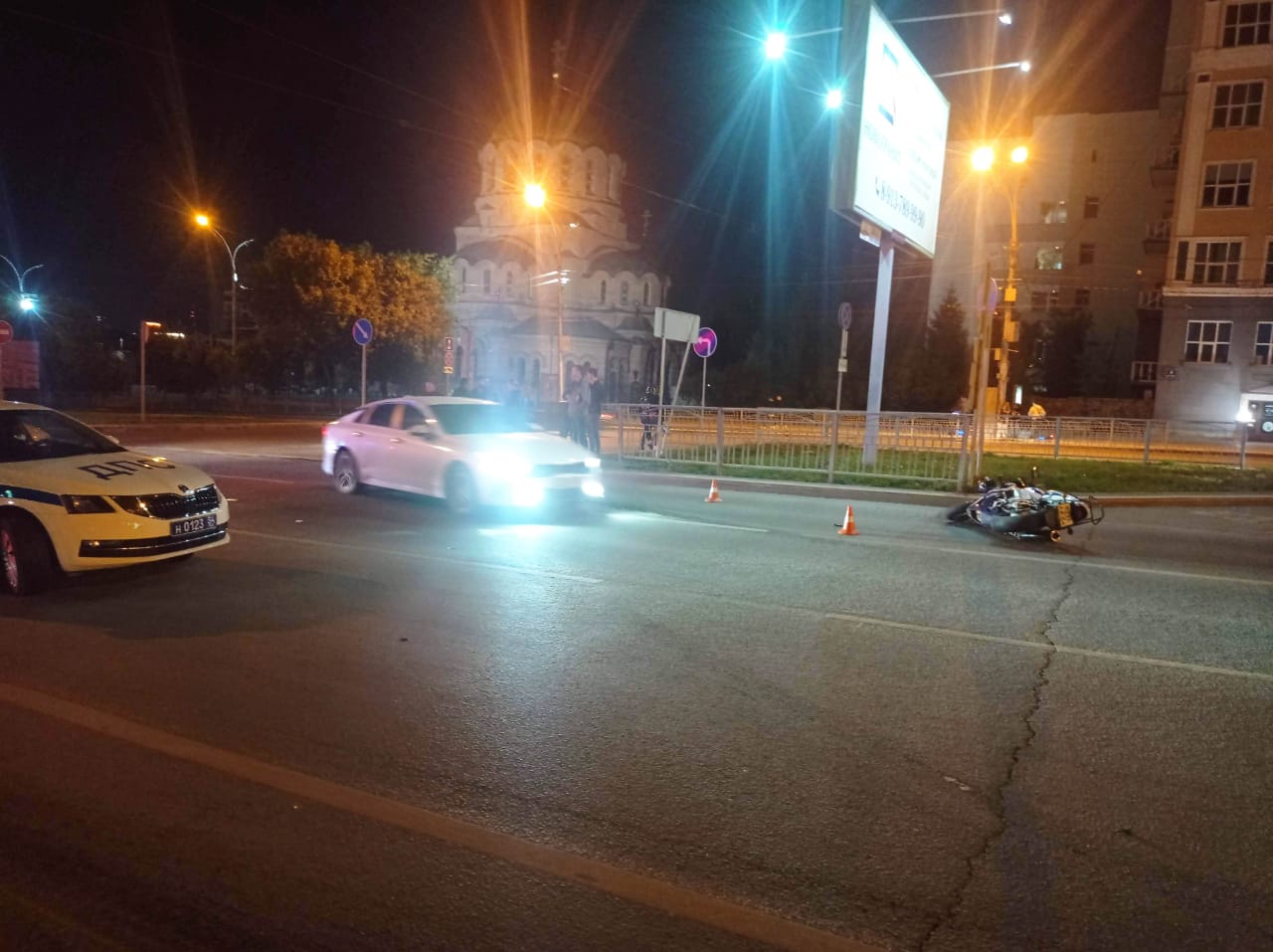 В центре Новосибирска погиб 24-летний мотоциклист на "Ямахе"