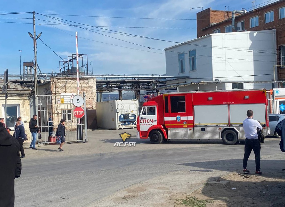 Восемь сотрудников новосибирского хладокомбината пострадали из-за