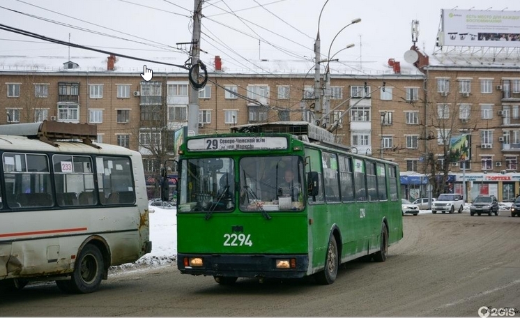 В Новосибирке восстанавливают движение транспорта по улице