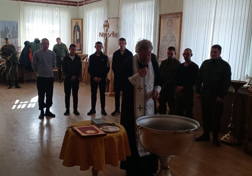 66 мобилизованных приняли православие в церкви при НВВКУ