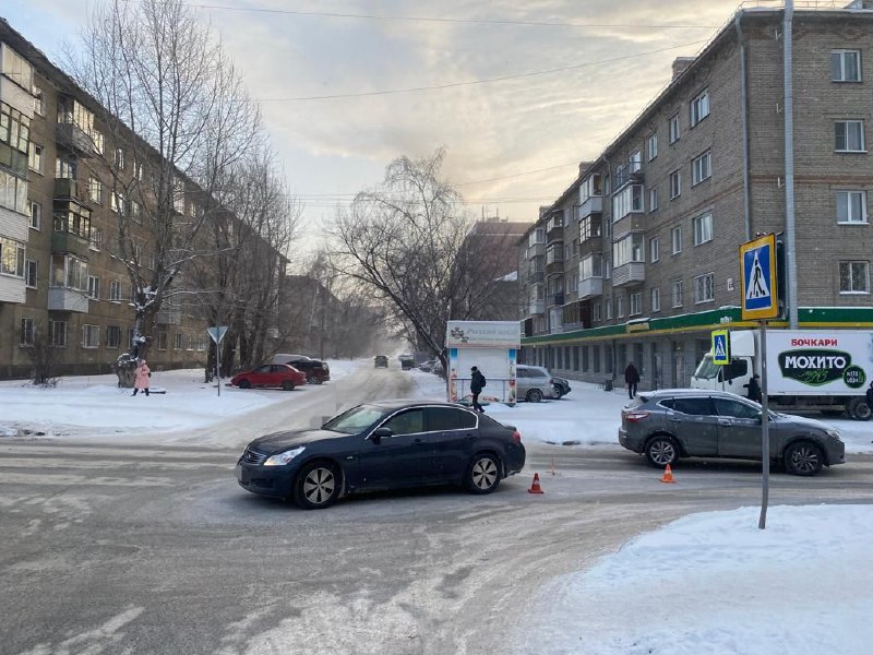 В Новосибирске водитель Infiniti сбил на переходе 11-летнего мальчика