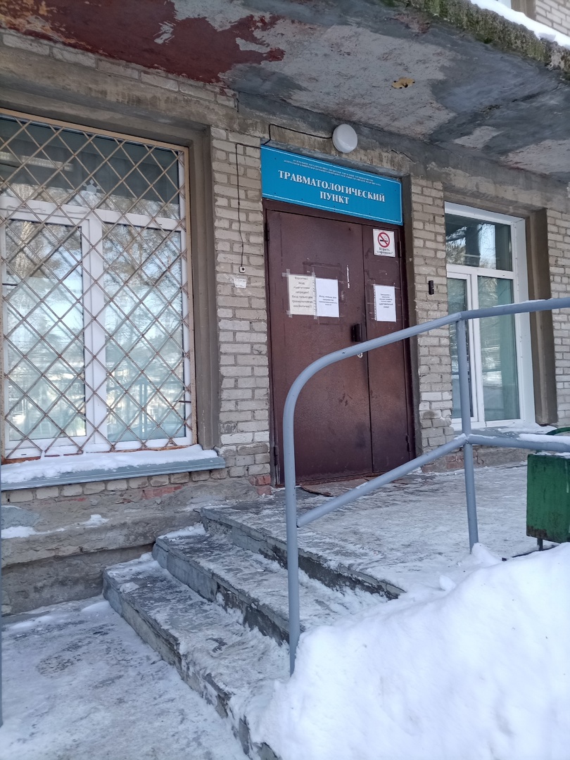 В Новосибирске 13-летняя школьница выжила, выпав с балкона 8 этажа