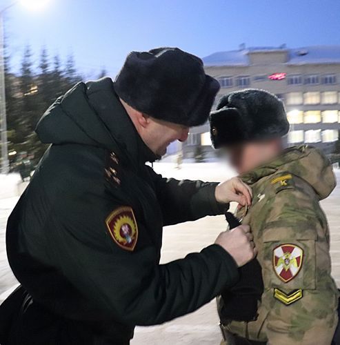 Курсанта НВИ наградили Георгиевским крестом за участие в спецоперации