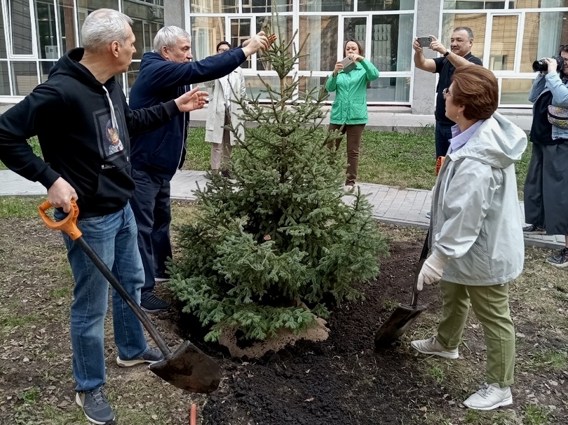 В НГУ состоялись массовые посадки