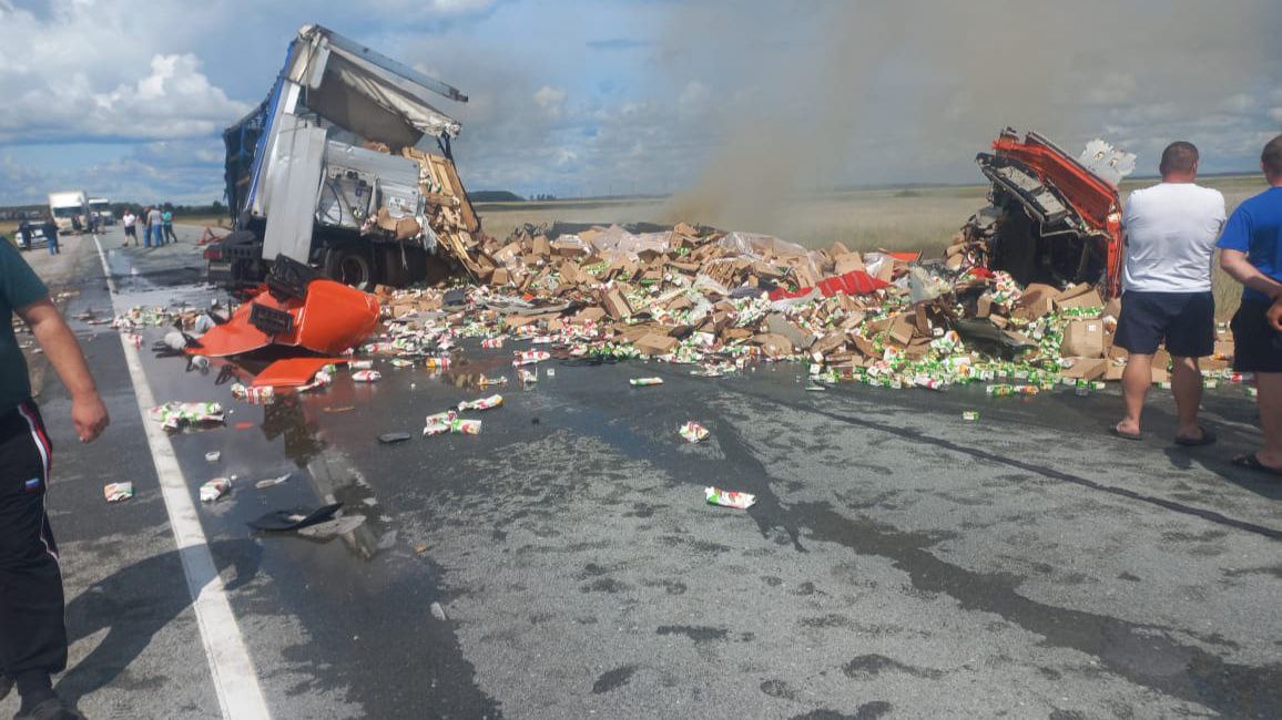 Под Новосибирском водитель Iveco погиб при столкновении трёх