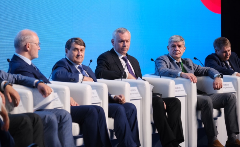 Андрей Травников озвучил перспективы развития авиационной отрасли и