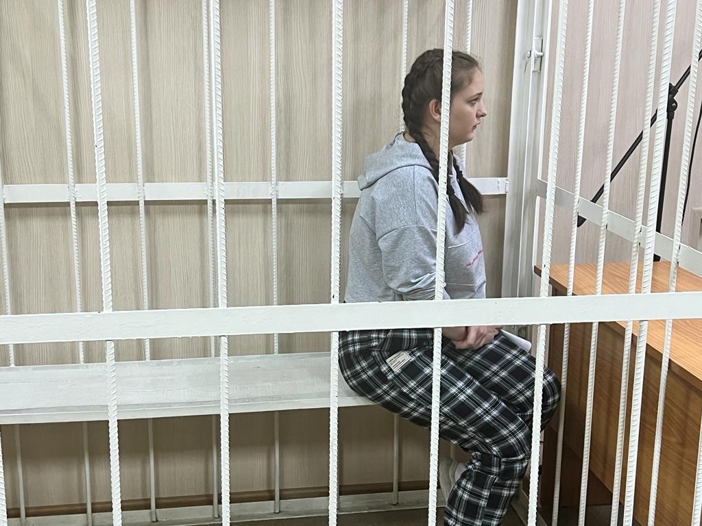 В Новосибирске осудили на 2 года колонии няню погибших на пожаре детей