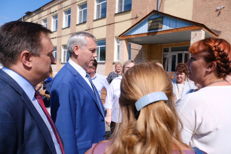 Для ремонта старейшей школы Новосибирской области привлекут