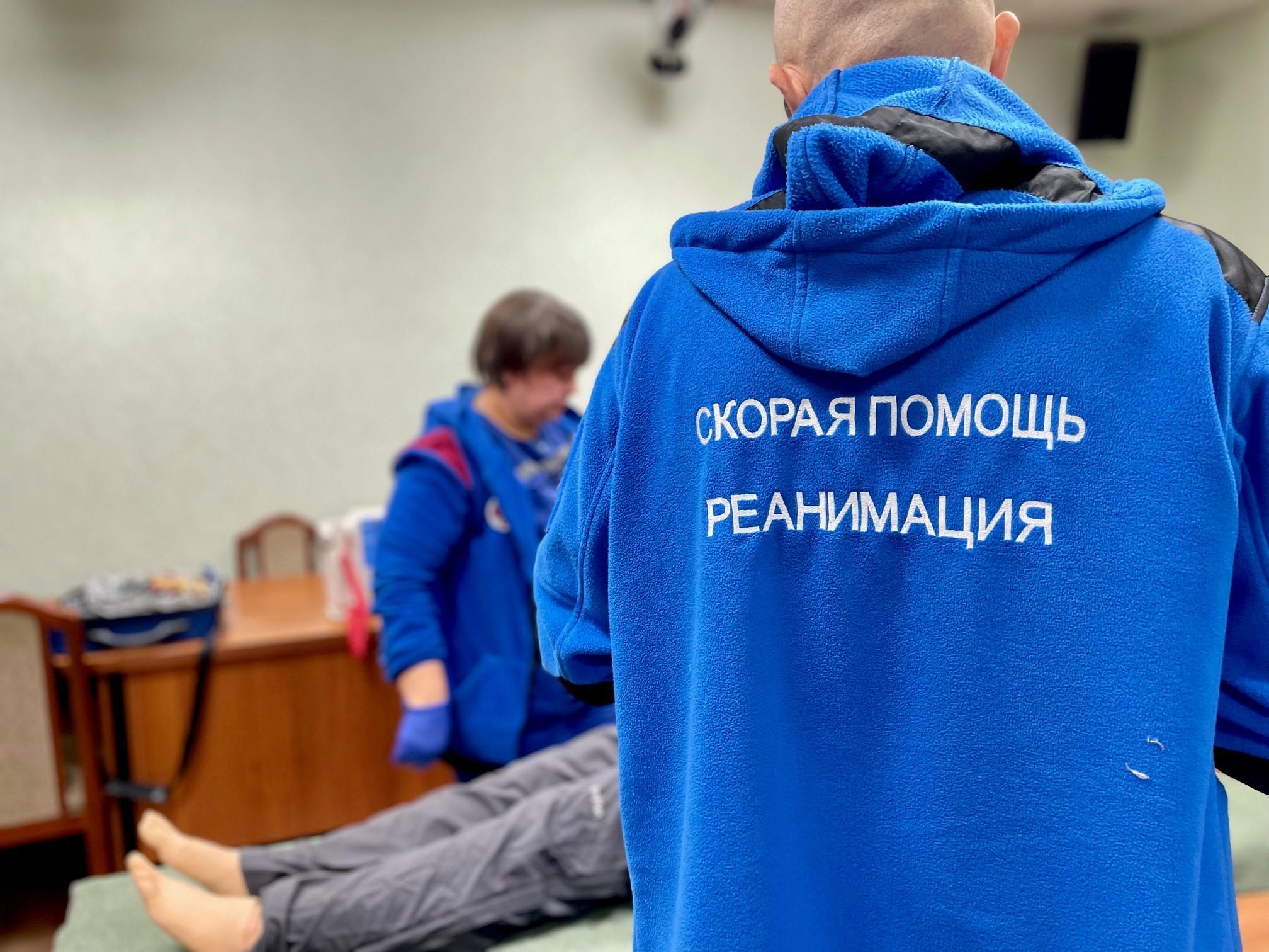 Лучшим фельдшерам новосибирской скорой добавят к зарплате 10 тысяч