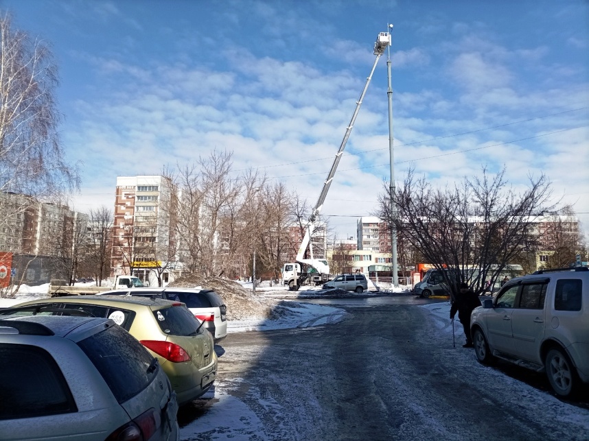 В Академгородке установили оборудование для вышки связи на Демакова